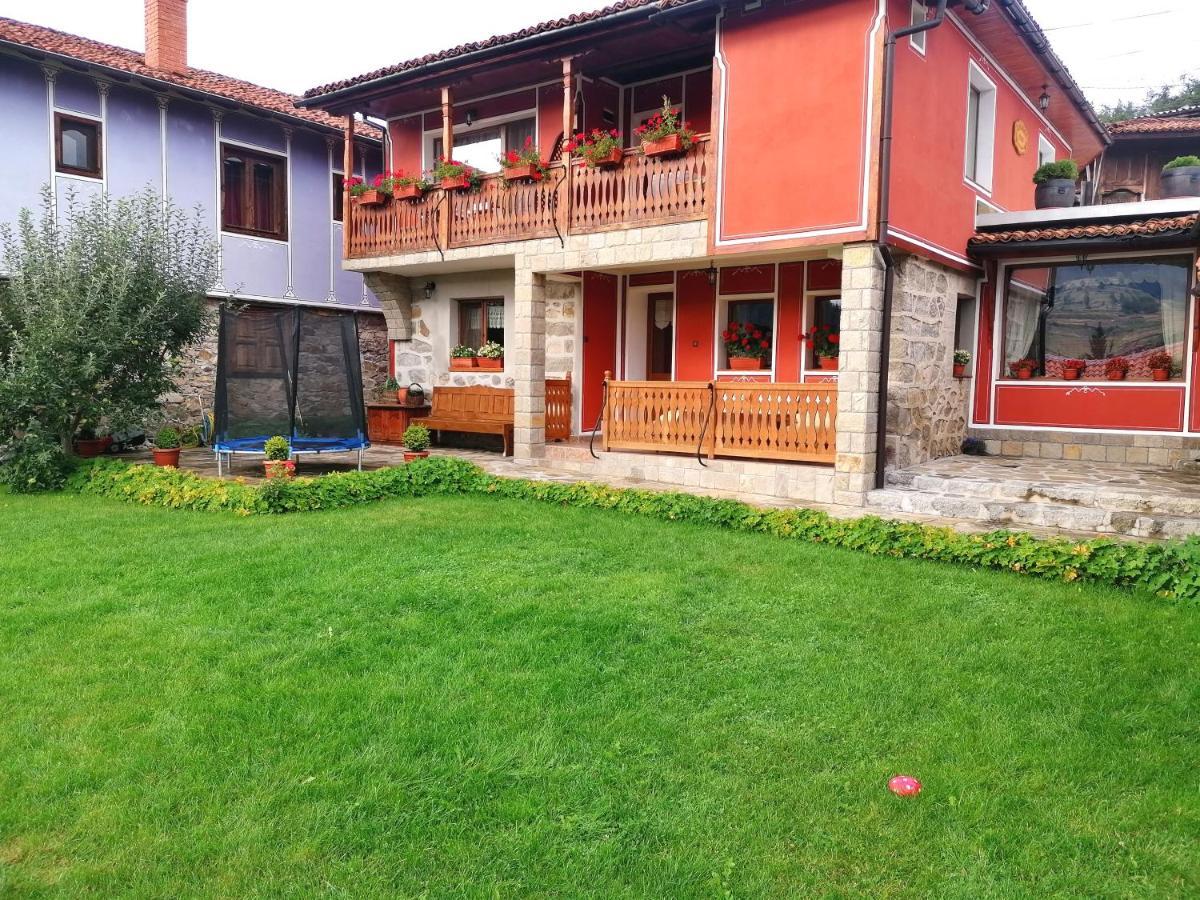 Радкината Къща Hotel Koprivshtitsa Bagian luar foto