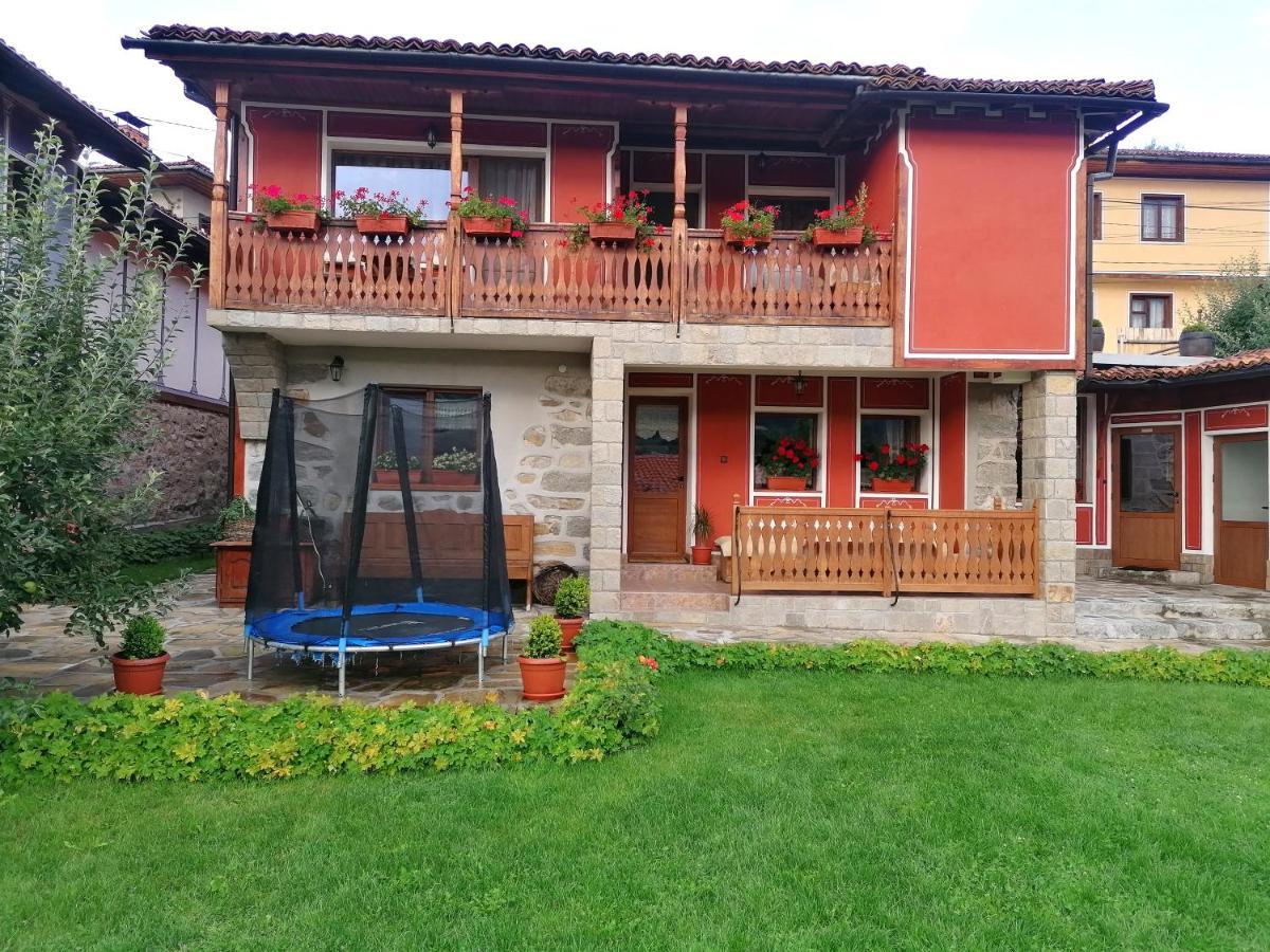 Радкината Къща Hotel Koprivshtitsa Bagian luar foto