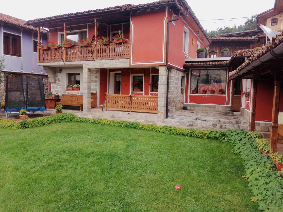 Радкината Къща Hotel Koprivshtitsa Bagian luar foto