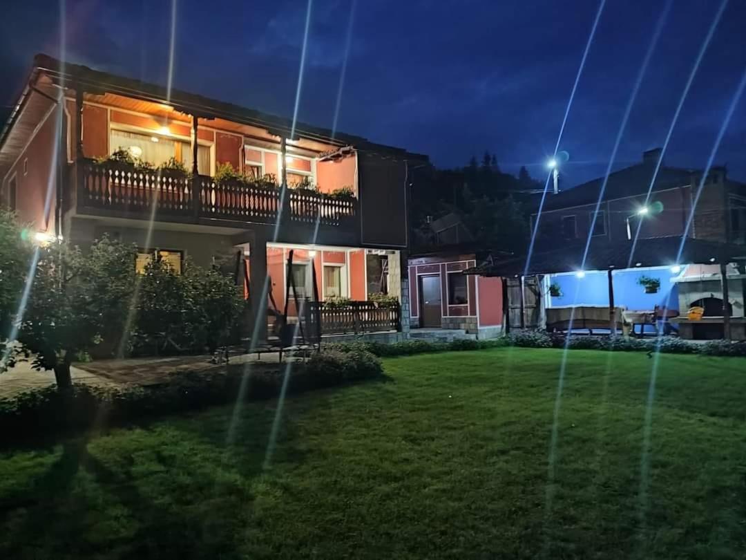 Радкината Къща Hotel Koprivshtitsa Bagian luar foto