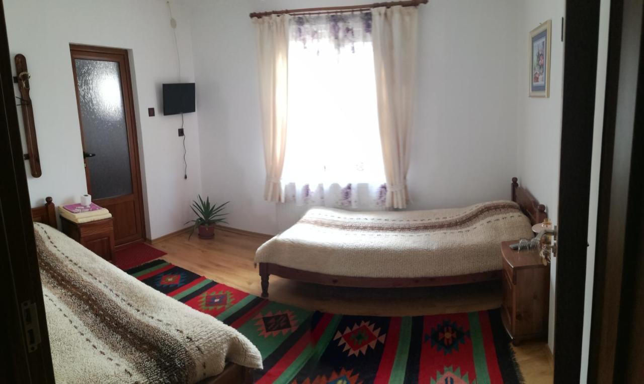Радкината Къща Hotel Koprivshtitsa Bagian luar foto